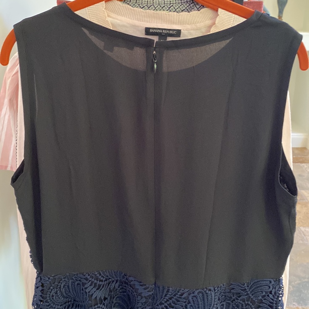 The Loft classic and chic peplum lace top in navy and black size 12. - Picture 6 of 6